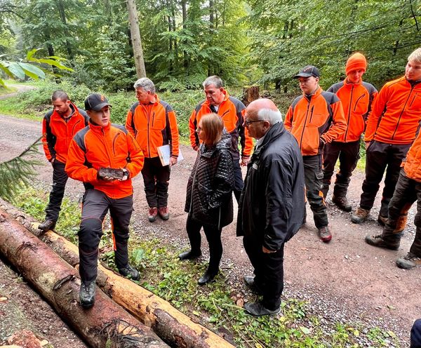 „Wald ist eine wichtige Ressource“ - 
Sandra Boser MdL und Alexander Schoch MdL besuchten die Zentrale Ausbildungsstelle für Forstwirte in Ettenheim