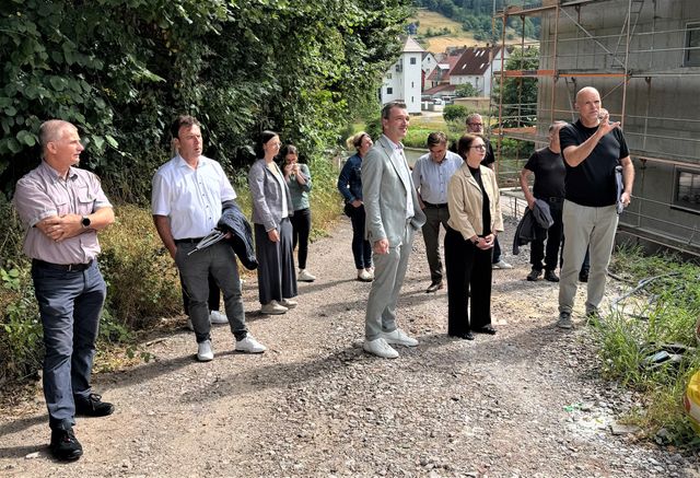 Sandra Boser MdL besuchte die Baustelle der Herlinsbachschule