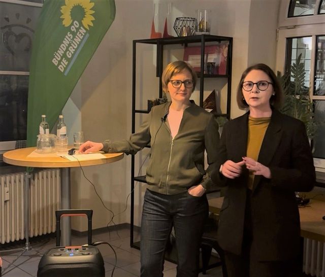 Bürger:innen nutzten den offenen Dialog mit Dr. Franziska Brantner MdB und Sandra Boser MdL in Lahr