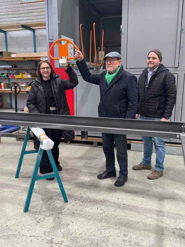 Spitze auf dem Land für die Mobilitätswende – Sandra Boser MdL und Winfried Hermann MdL besuchten die Kienzler Stadtmobiliar GmbH in Hausach